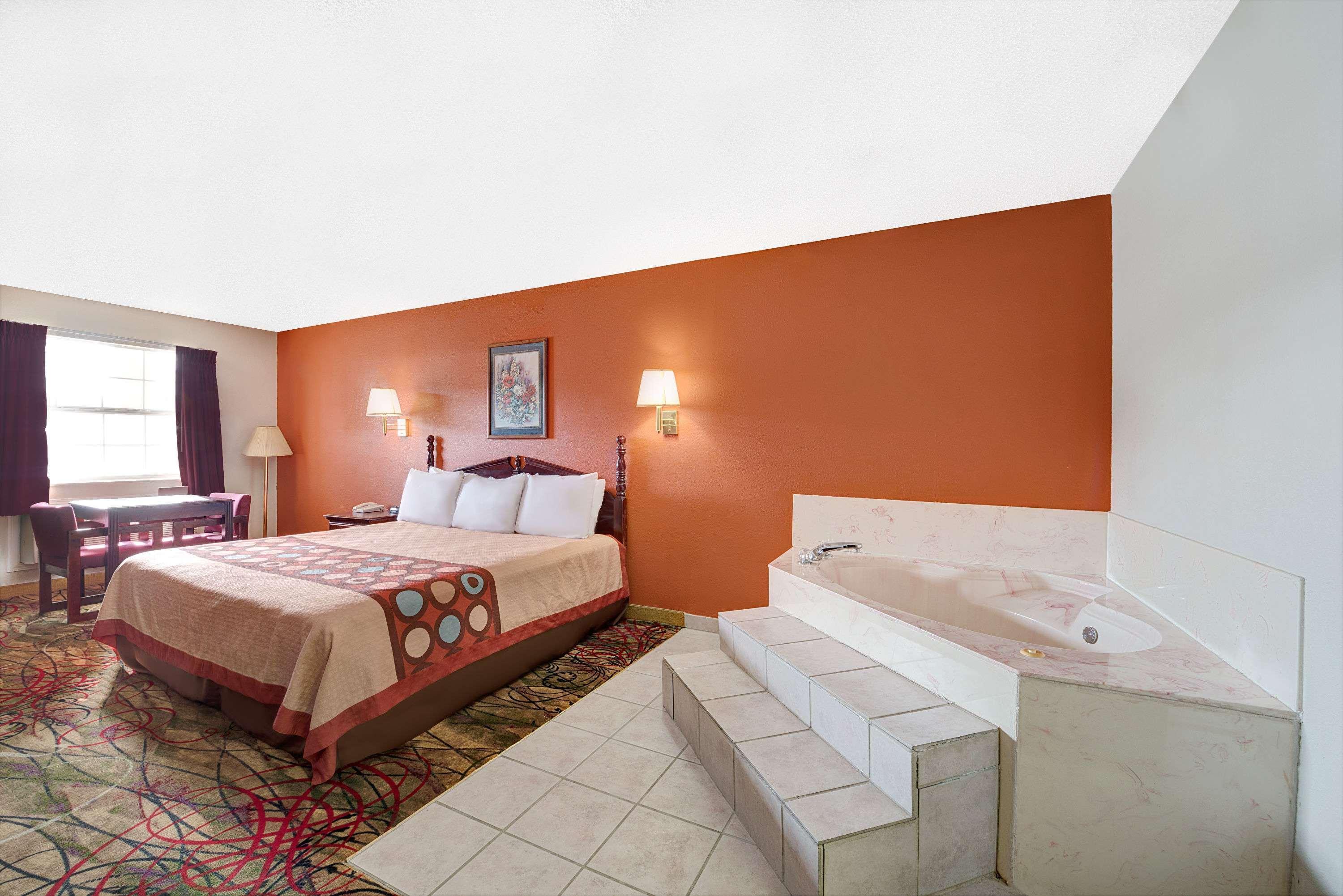 Super 8 By Wyndham Dallas South Dış mekan fotoğraf