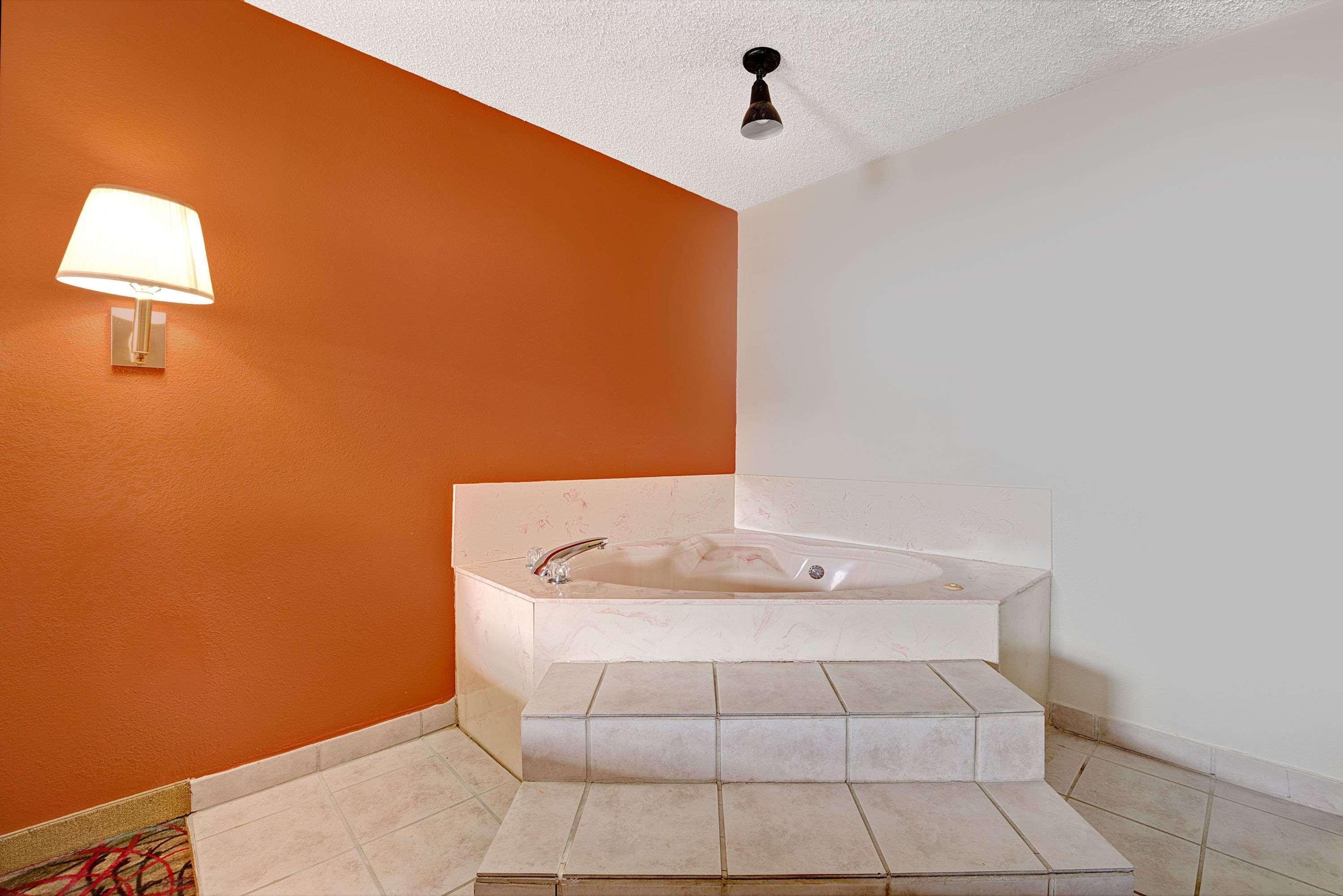 Super 8 By Wyndham Dallas South Dış mekan fotoğraf