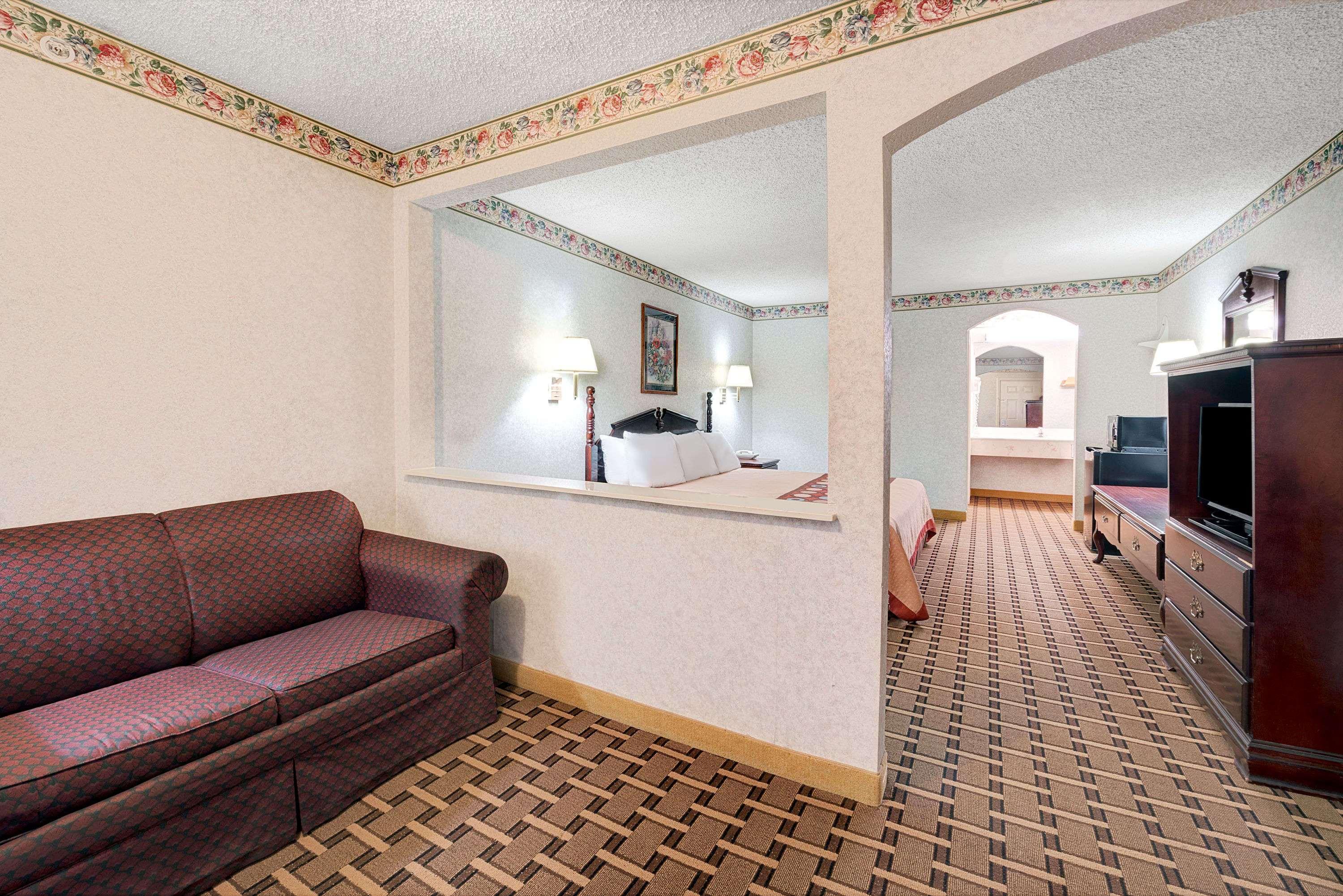 Super 8 By Wyndham Dallas South Dış mekan fotoğraf