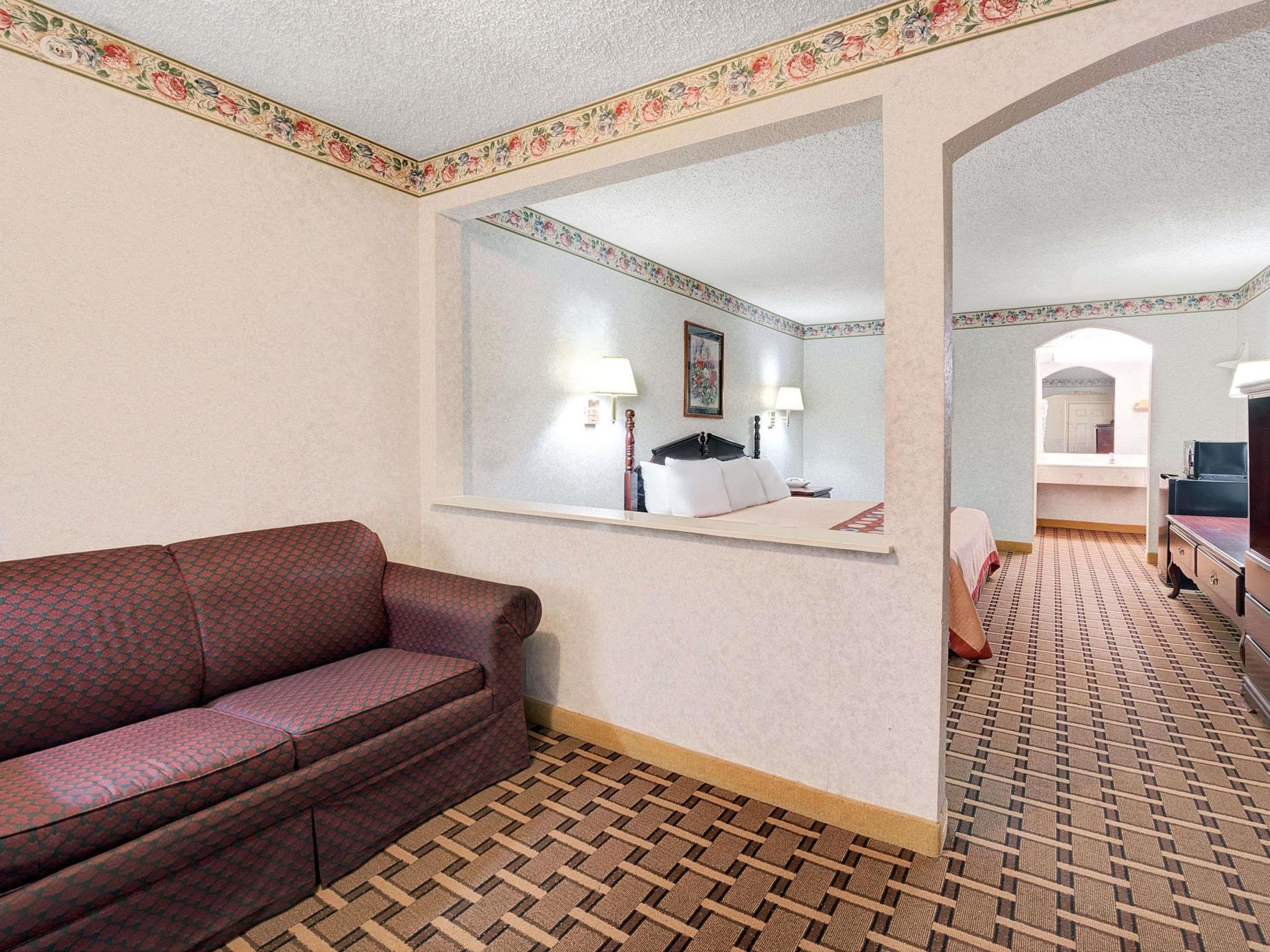 Super 8 By Wyndham Dallas South Dış mekan fotoğraf